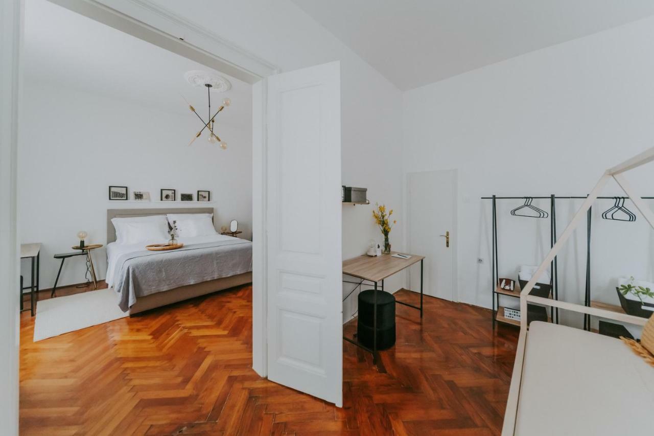 Alloro Boutique Apartment Pula Luaran gambar
